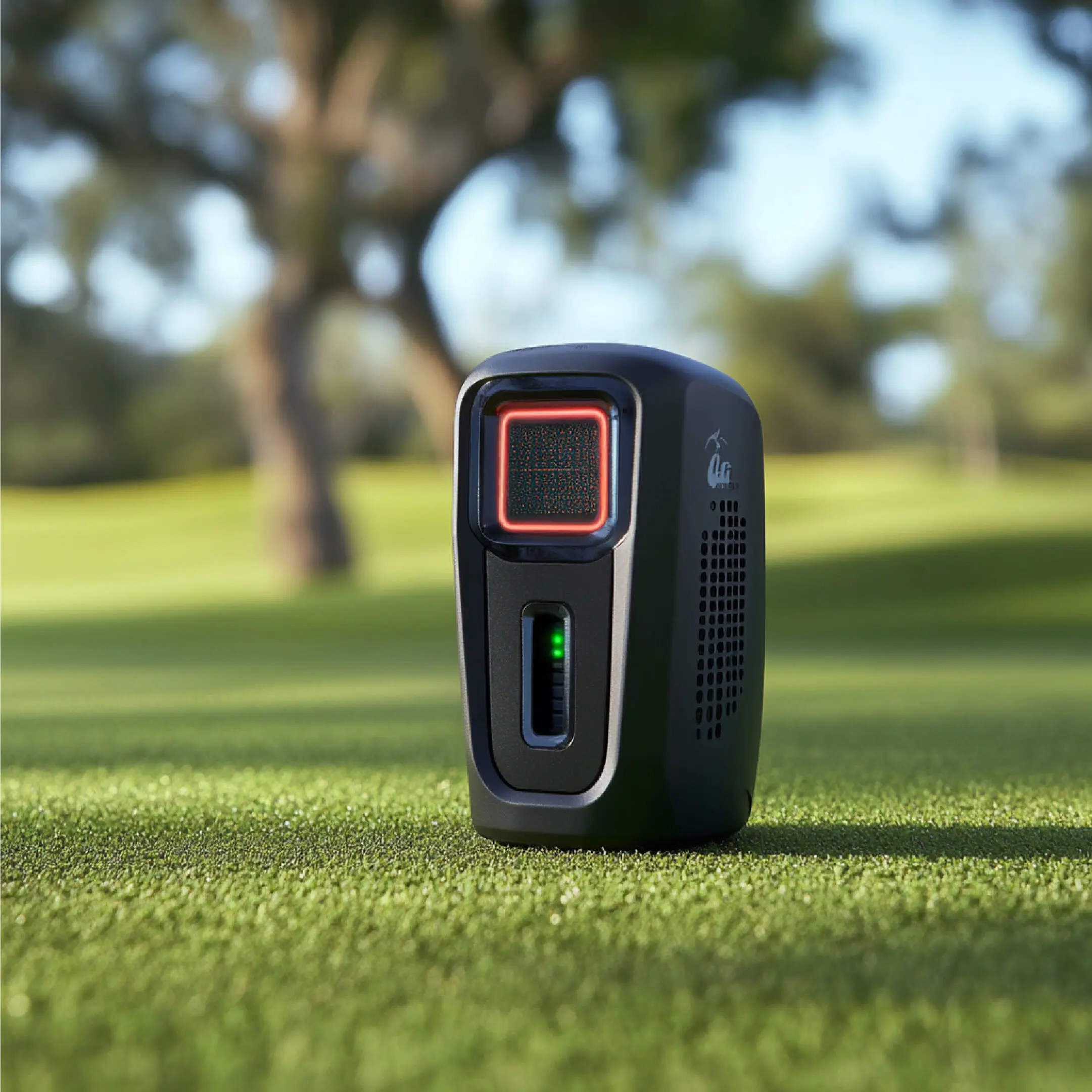 golf-rangefinder-with-clear-display-advanced-distance-measuring-features